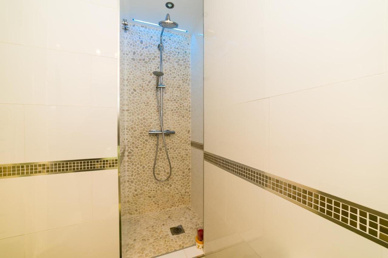 Weforyou 2 Bedrooms Penthouse At Malaga Center Exterior foto