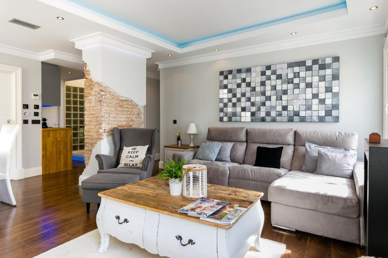 Weforyou 2 Bedrooms Penthouse At Malaga Center Exterior foto